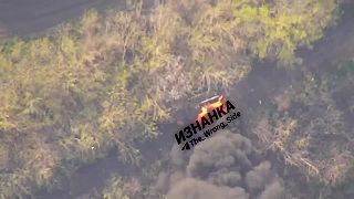 Britský systém Supacat HMT zničený dronom Lancet