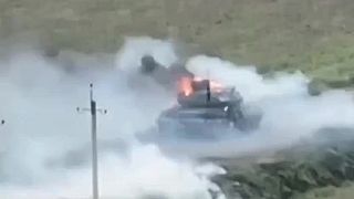 Horiaci Ukrajinský tank v Charkovskej oblasti