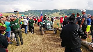 Marian Kotleba - Zetor 25 cup - tradičné záverečné preťahovanie lanom