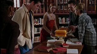 Buffy, přemožitelka upírů 2x10