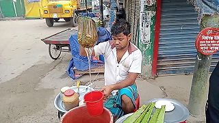 Osviežujúci nápoj z aloe vera priamo z ulice v Bangladéši