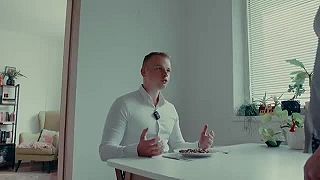 Blondínka z východu uvarila hmyz