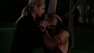 Buffy, přemožitelka upírů 4x08