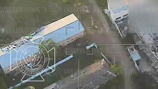 Ukrajinský tank T-64BV vs. ruský samovražedný dron Lancet
