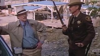 MacGyver 3x07 Jack v bedne