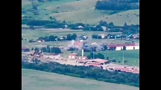 MiG-29 Fulcrum zhadzuje okupantom na hlavy francúzske bomby AASM