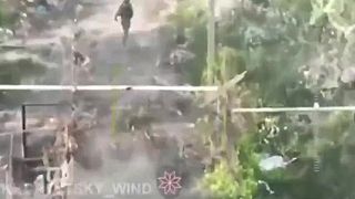 Druhá armáda sveta nasadzuje kolobežky