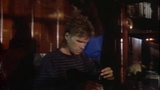MacGyver 4x01 Tajemstvi Parkerova domu