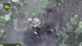 Okupantovi sa v hlavni zasekol náboj..