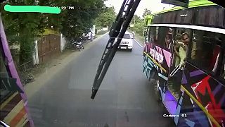 Autobus obiehal autobus, ktorý obiehal autobus