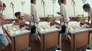 Dieťa v nemocnici ktoré prežilo raketový útok