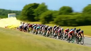 Ako si AI predstavuje Tour De France 2024