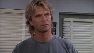MacGyver 7x12 Psano na zdi