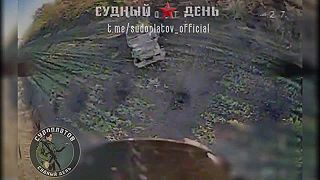 Ruské FPV drony zničili americký International M1224 MaxxPro (CITLIVÉ ZÁBERY)