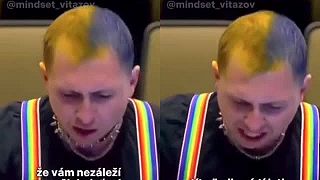 Chcete vidieť liberálnu lásku, slušnosť a toleranciu? Nech sa páči...