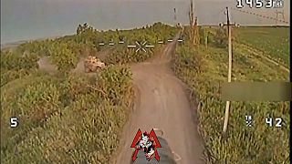 Ruský operátor FPV dronu si počkal na americké vozidlo International MaxxPro