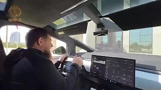 Cybertruck s guľometom pre Achmat čaj Ramzana Kadyrova