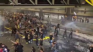 Protestujúci požadovali aby vláda ukončila konflikt v pásme Gazy.