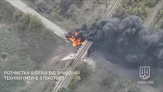 Okupanti v MT-LB dostali priepustky