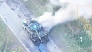 Lacný ruský FPV dron vs. ukrajinský tank T-72M1