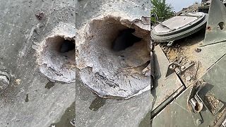 Ruský vojak natočil britské vozidlo FV103 Spartan poškodené od boja