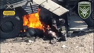 FPV dron zasiahol poškodené vozidlo