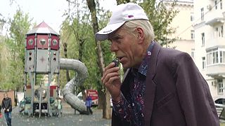 Trailer ke komedii „Sbohem“ o Bidenovi v Rusku byl zveřejněn.