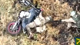 Okupanti na motorke