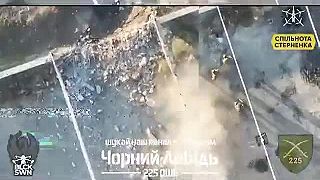 Jeden granát na štyroch okupantov