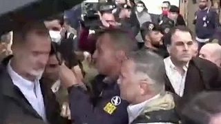 Španělského krále Filipa vítali rozzlobení lidé ve Valencii