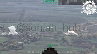 Mig-29 zhadzuje 8 bômb GBU-39 na okupantov