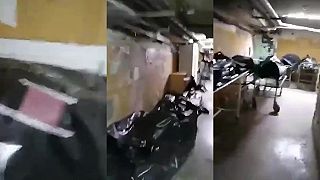 Okupanti vo formálnom oblečení