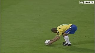 Roberto Carlos strelil v roku 1997 jeden z najkrajších gólov futbalovej histórie