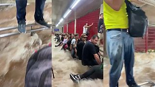 V brazílskom São Paulo sa metro po prívalových dažďoch premenilo na „akvapark”