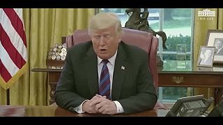 Donald Trump volá Petru Fialovi