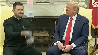 Trump sa stretol so Zelenskyjm v alternatívnej realite a mal karty!