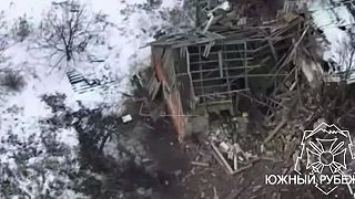 Ruský dron s trhavinou natrhol riť ukrajinskému náckovi
