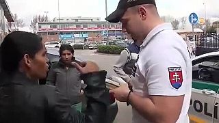 Kontrola dokladov na parkovisku pred OBI prekvapila aj policajtov