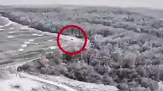 Ruský kamikadze dron s náložou udrel presne medzi 5 Ukrajinských "vojakov" !