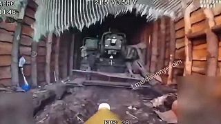 Ukrajinská húfnica 2S22 Bohdana zničená lacným FPV dronom