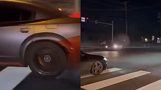 Keď si prepnutý bezmozog myslí, že na križovatke môže robiť „donuty“ (USA)