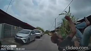 Pozri sa doľava, doprava a opäť doľava!