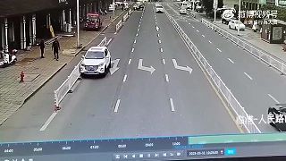 Kto do psej matere šoféroval to auto?