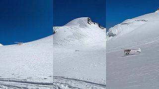 Skialpinistov počas výstupu na horský vrchol zneistilo vrtuľové lietadlo