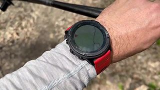 Turista ukazuje fyzikálnu časopriestorovú anomáliu na pohorí Tribeč