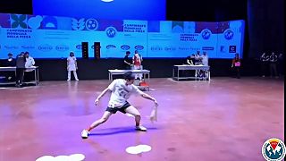 video Nikto netočí pizzu ako Japonec Takumi Tachikawa, je aktuálnym majstrom sveta