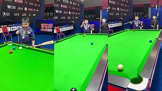 Myslíš si, že vieš hrať biliard/pool lepšie ako malý Číňan?