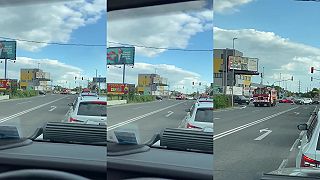 Nehoda v Bratislave: Osobné auto narazilo do zasahujúceho hasičského vozidla