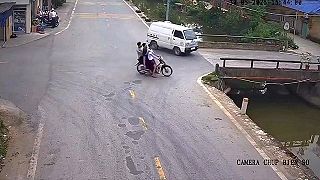 Radšej sa okúpeme, ako by sme sa mali zabiť, dobre?