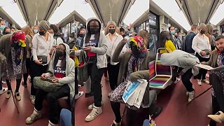 Pustíš starú hrbatú starenku sedieť?